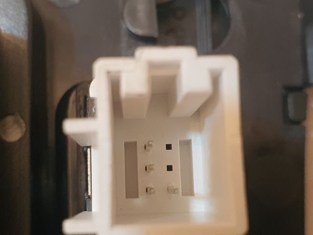 bontott VW GOLF V Első Hamutartó