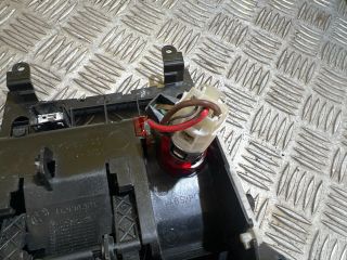 bontott VW GOLF V Első Hamutartó