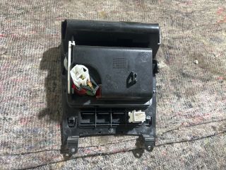 bontott VW GOLF V Első Hamutartó