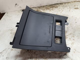 bontott VW GOLF V Első Hamutartó