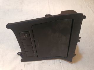 bontott VW GOLF V Első Hamutartó