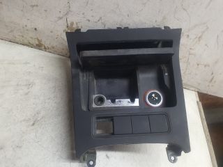 bontott VW GOLF V Első Hamutartó