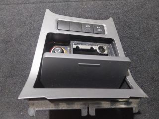 bontott VW GOLF V Első Hamutartó