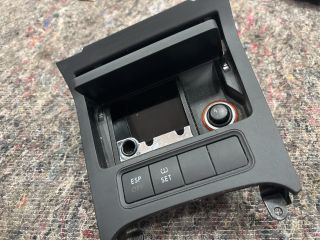 bontott VW GOLF V Első Hamutartó