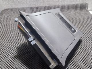 bontott VW GOLF V Első Hamutartó