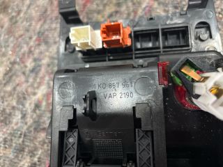 bontott VW GOLF V Első Hamutartó