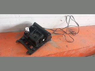 bontott VW GOLF V Első Hamutartó