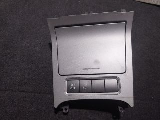 bontott VW GOLF V Első Hamutartó