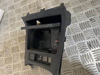 bontott VW GOLF V Első Hamutartó