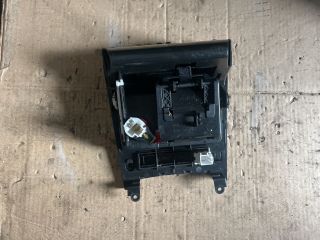 bontott VW GOLF V Első Hamutartó