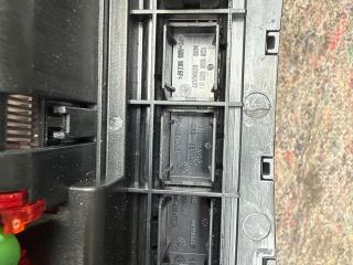 bontott VW GOLF V Első Hamutartó