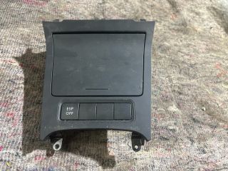 bontott VW GOLF V Első Hamutartó