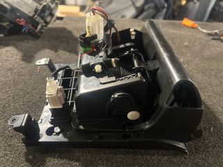 bontott VW GOLF V Első Hamutartó