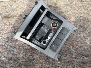 bontott VW GOLF V Első Hamutartó