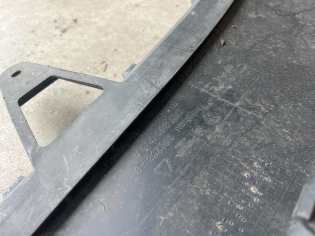 bontott VW GOLF V Első Koptató