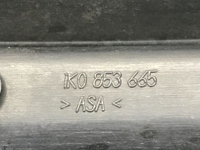 bontott VW GOLF V Első Lökhárító Bal Díszrács