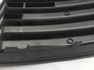 bontott VW GOLF V Első Lökhárító Bal Díszrács