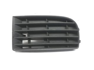 bontott VW GOLF V Első Lökhárító Bal Díszrács