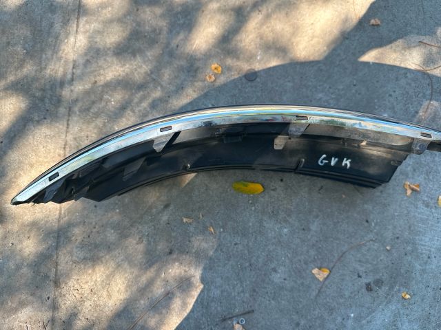 bontott VW GOLF V Első Lökhárító Bal Díszrács