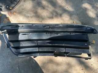 bontott VW GOLF V Első Lökhárító Bal Díszrács