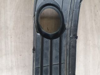 bontott VW GOLF V Első Lökhárító Bal Díszrács