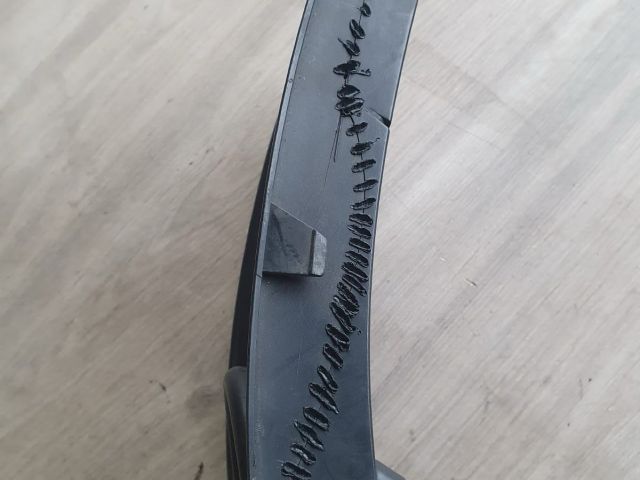 bontott VW GOLF V Első Lökhárító Jobb Díszrács