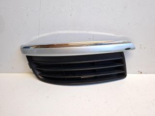 bontott VW GOLF V Első Lökhárító Jobb Díszrács