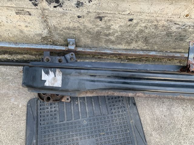 bontott VW GOLF V Első Lökhárító Merevítő (Fém)