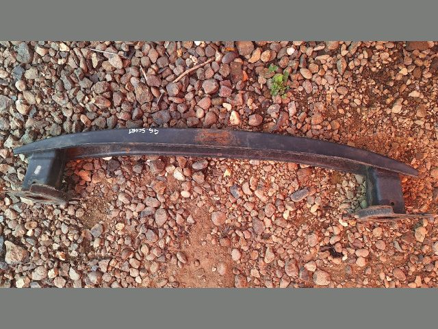 bontott VW GOLF V Első Lökhárító Merevítő (Fém)