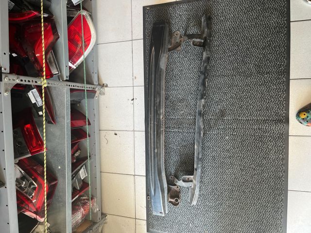 bontott VW GOLF V Első Lökhárító Merevítő (Fém)