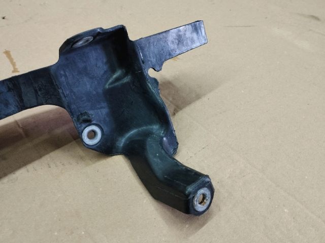 bontott VW GOLF V Első Lökhárító Merevítő (Fém)