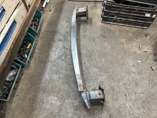 bontott VW GOLF V Első Lökhárító Merevítő (Fém)