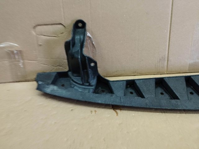 bontott VW GOLF V Első Lökhárító Merevítő (Fém)