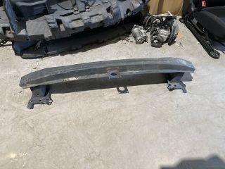 bontott VW GOLF V Első Lökhárító Merevítő (Fém)