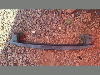 bontott VW GOLF V Első Lökhárító Merevítő (Fém)