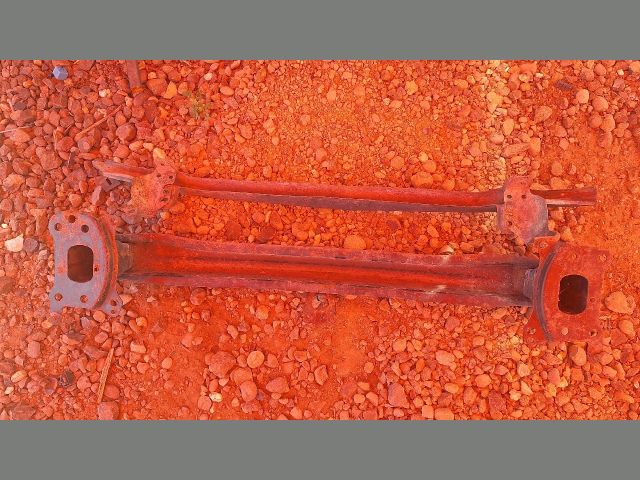 bontott VW GOLF V Első Lökhárító Merevítő (Fém)