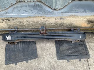 bontott VW GOLF V Első Lökhárító Merevítő (Fém)