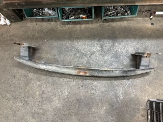 bontott VW GOLF V Első Lökhárító Merevítő (Fém)