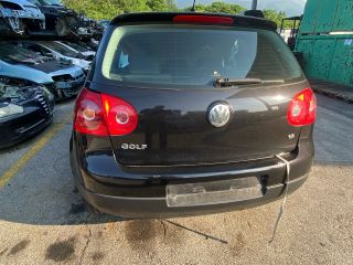 bontott VW GOLF V Első Lökhárító (Részeivel)