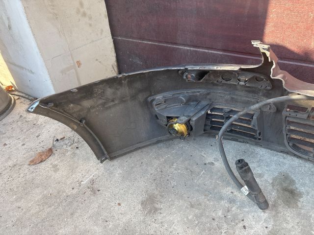 bontott VW GOLF V Első Lökhárító (Részeivel)