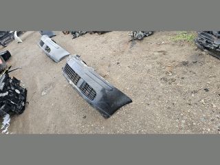 bontott VW GOLF V Első Lökhárító (Részeivel)