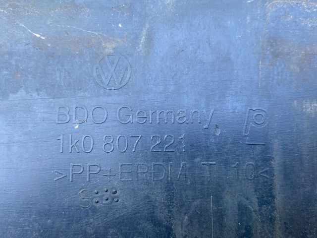 bontott VW GOLF V Első Lökhárító (Részeivel)