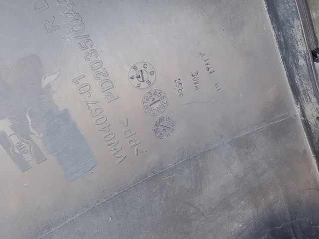 bontott VW GOLF V Első Lökhárító (Részeivel)