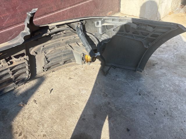 bontott VW GOLF V Első Lökhárító (Részeivel)