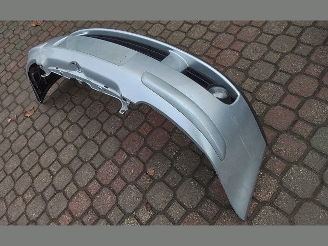 bontott VW GOLF V Első Lökhárító (Részeivel)