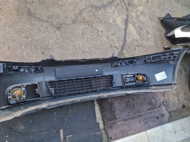 bontott VW GOLF V Első Lökhárító (Részeivel)