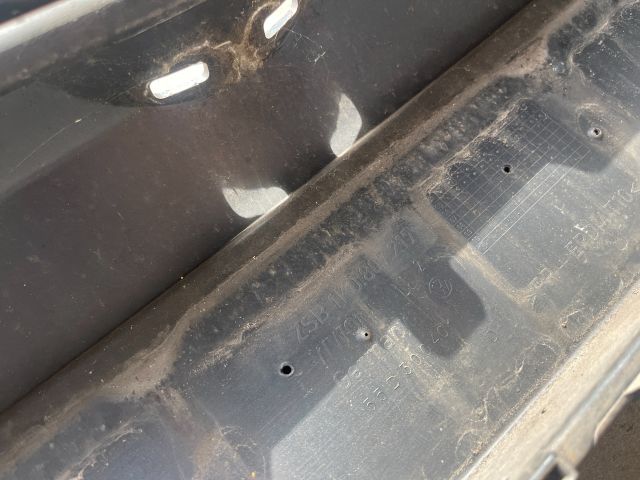 bontott VW GOLF V Első Lökhárító (Részeivel)