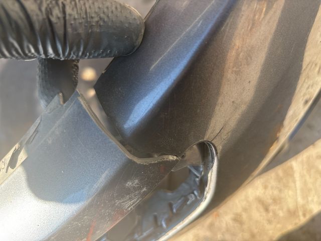 bontott VW GOLF V Első Lökhárító (Részeivel)