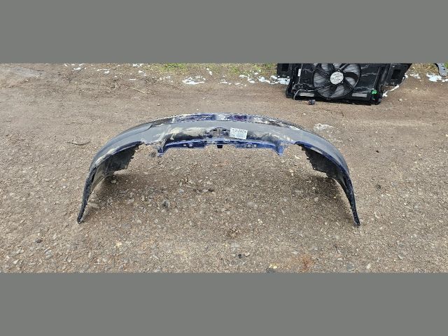 bontott VW GOLF V Első Lökhárító (Részeivel)