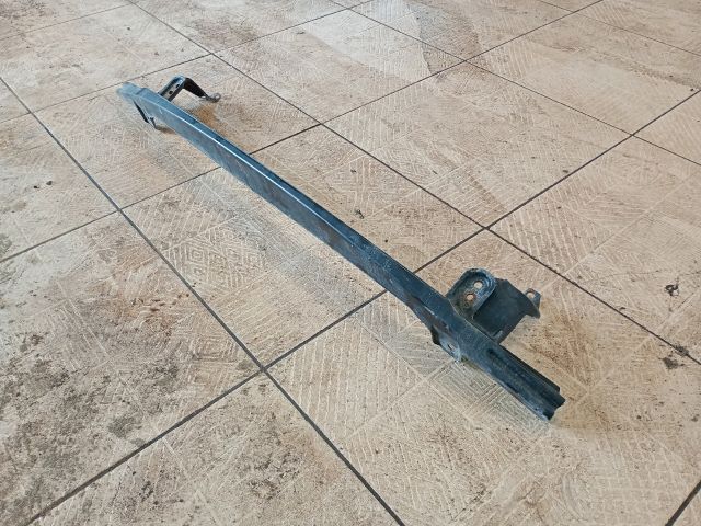 bontott VW GOLF V Első Lökhárító Tartó Felső